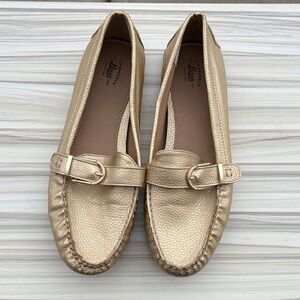 Bass Women's Metallic Gold Flats NWOT